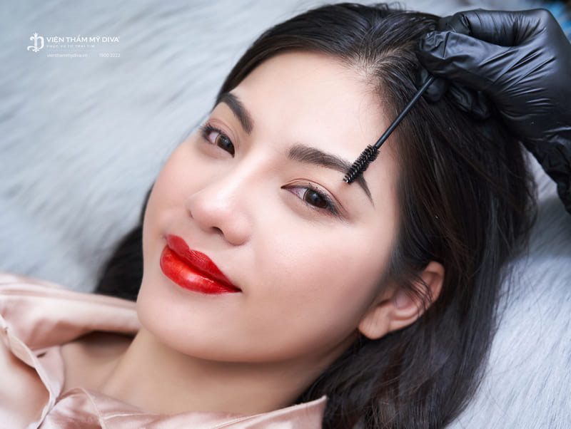 Phun xăm mày và môi là dịch vụ rất được phái đẹp yêu thích
